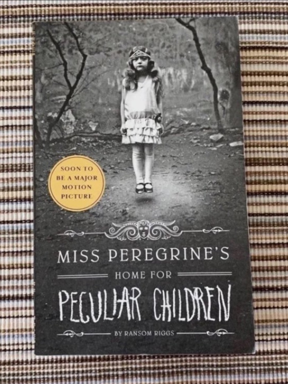 Paperback Book ~ Miss Peregrine’s Home For Peculiar Children  By: Ransom Riggs